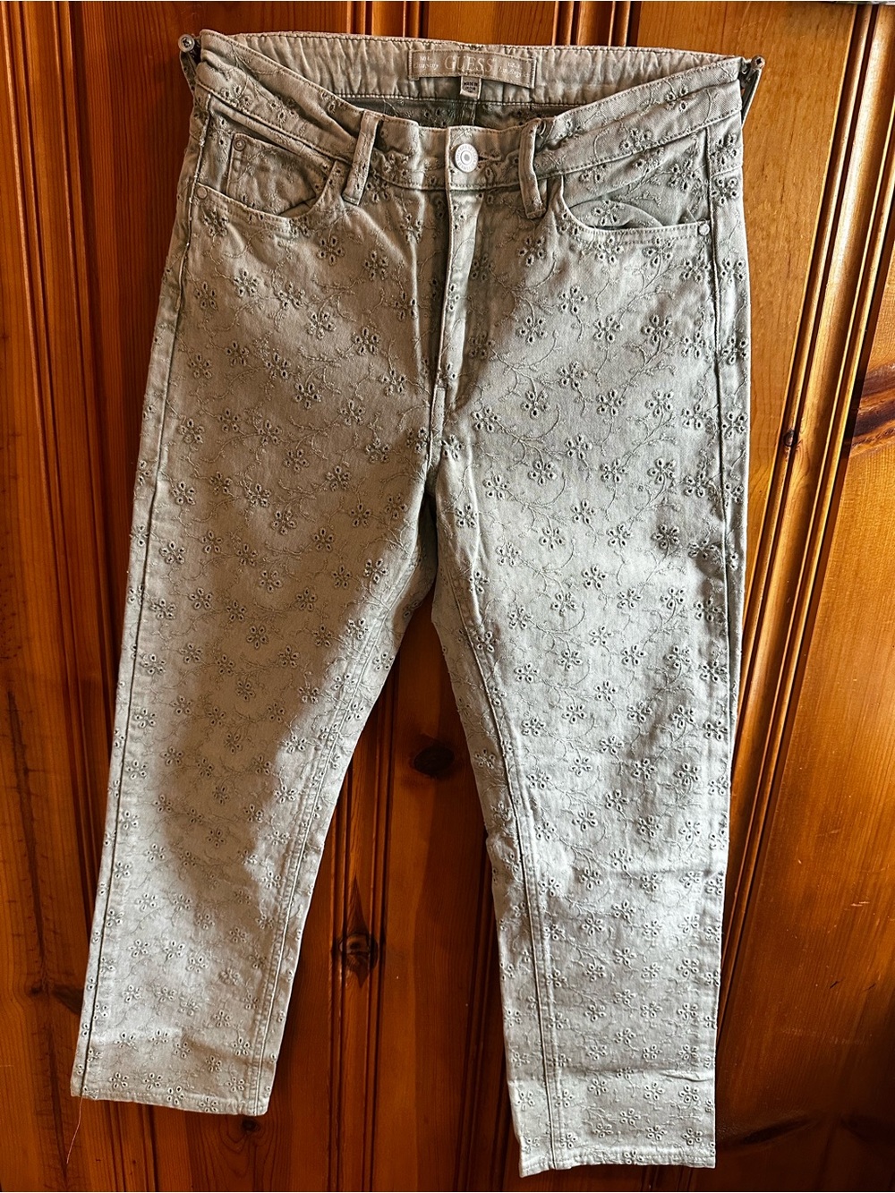 Guess Light Gray Embroidered Cropped Jeans